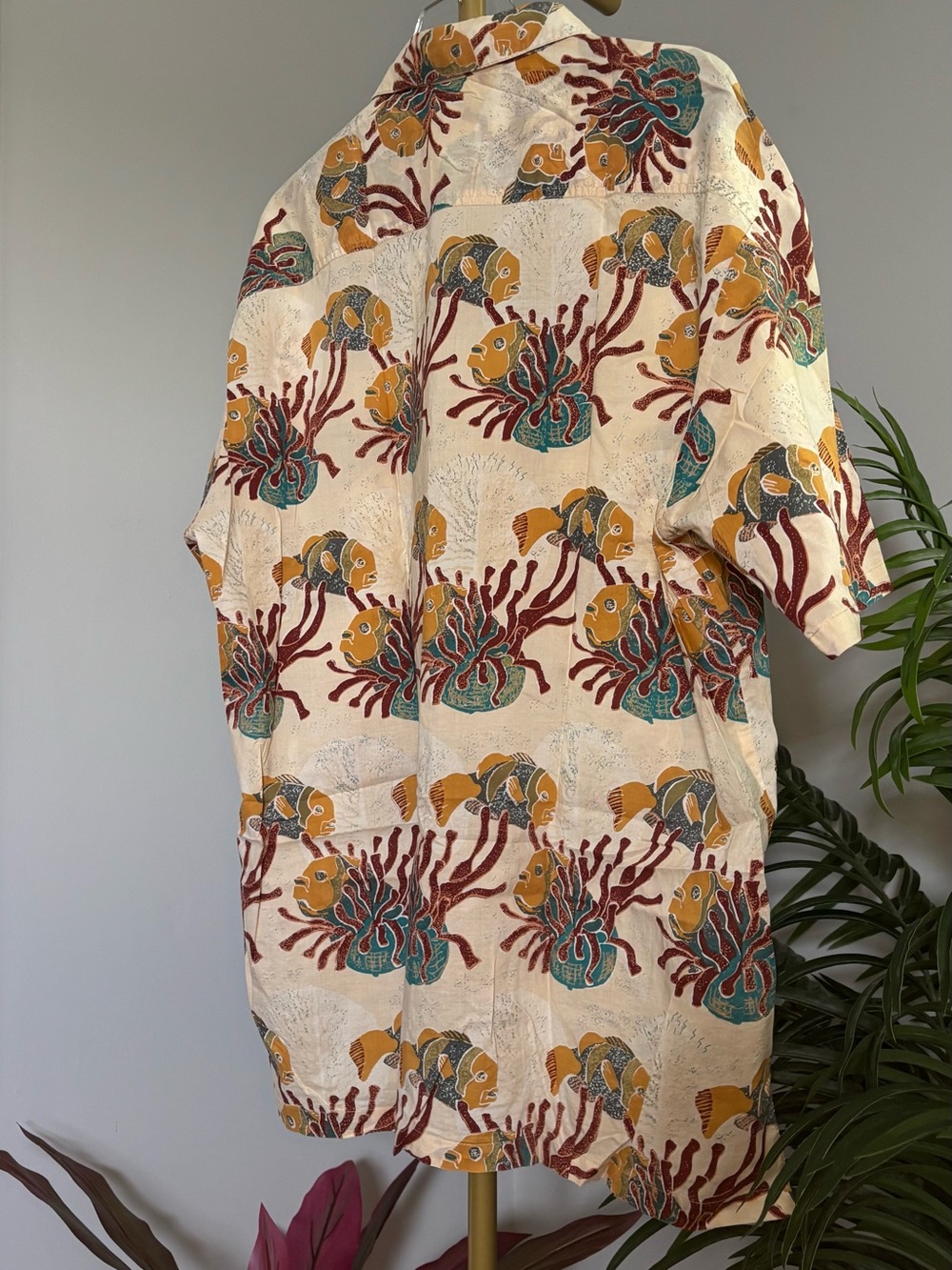 Kahala Tropical Fish Print Aloha Shirt - Picture 7 of 15